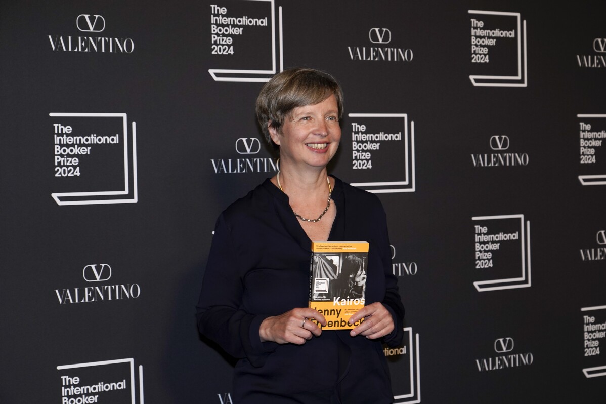 L'autore tedesco Jenny Erpenbeck vince il Premio Internazionale Booker per un racconto di una complicata storia d'amore