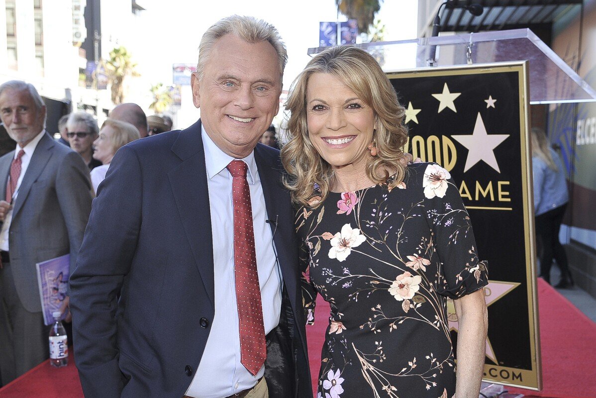 Pat Sajak dice addio a 'Wheel of Fortune': 'Un incredibile privilegio.' Seacrest rende omaggio