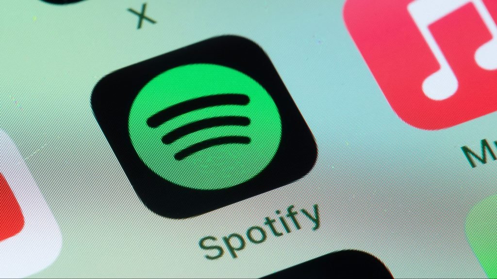 Spotify annuncia un'agenzia creativa interna, testa annunci vocali generativi AI